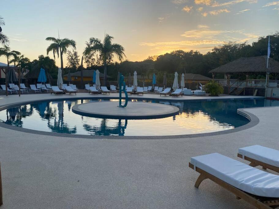 La Ruche De Maia - Blue Dream Beach - Piscine - Jardin - Plage Grand-Bourg  Exterior foto